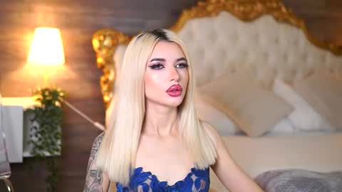 Snapshot of juicy_jessye chatting on 02-15-25, 08:01 Jessye online show from 02-15-25, 08:01