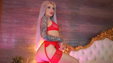 Snapshot of juicy_jessye chatting on 03-06-25, 08:37 Jessye online show from 03-06-25, 08:37