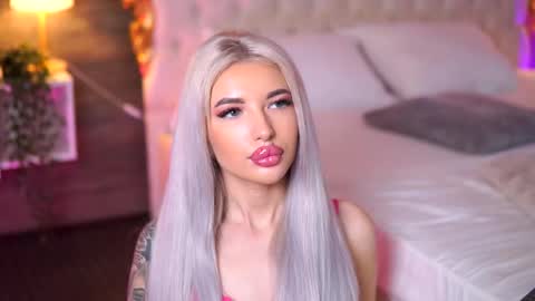 Snapshot of juicy_jessye chatting on 03-08-25, 02:55 Jessye online show from 03-08-25, 02:55