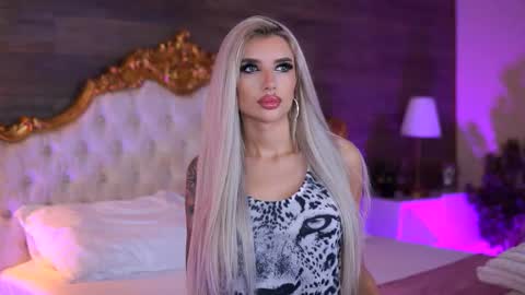 Snapshot of juicy_jessye chatting on 09-29-25, 07:51 Jessye online show from 09-29-25, 07:51