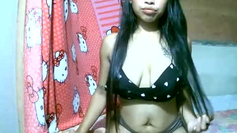 Snapshot of juicy_momma chatting on 11-29-25, 01:58 juicy_momma online show from 11-29-25, 01:58