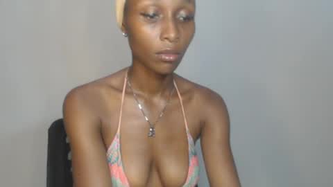 Snapshot of juicy_pinkpussy564197 chatting on 05-21-26, 08:27 olivia online show from 05-21-26, 08:27