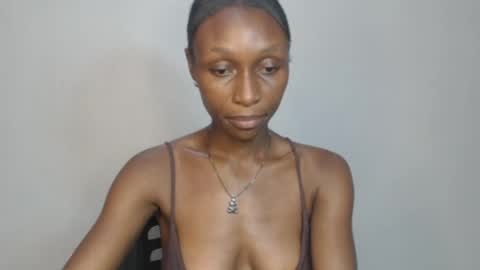 Snapshot of juicy_pinkpussy564197 chatting on 05-25-26, 09:10 olivia online show from 05-25-26, 09:10