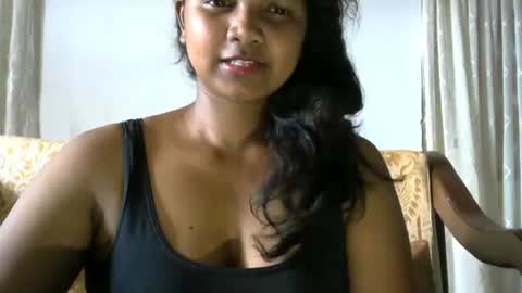 Snapshot of juicy_pretty chatting on 10-02-25, 10:44 stellah online show from 10-02-25, 10:44
