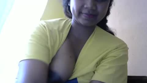 Snapshot of juicy_pretty chatting on 10-04-25, 12:14 stellah online show from 10-04-25, 12:14