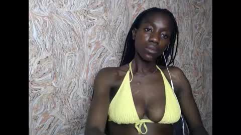 Snapshot of juicyberryx chatting on 01-28-25, 11:39 queen online show from 01-28-25, 11:39