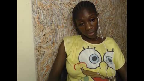 Snapshot of juicyberryx chatting on 02-15-25, 09:48 queen online show from 02-15-25, 09:48