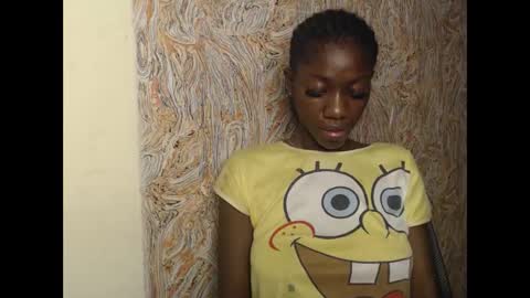 Snapshot of juicyberryx chatting on 02-24-25, 05:11 queen online show from 02-24-25, 05:11
