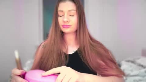 Elena online show from 11-20-25, 03:45