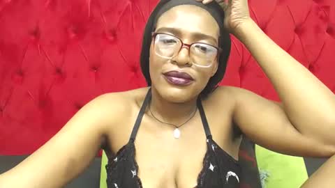 Snapshot of juicykayxxx chatting on 06-16-26, 04:31 Miss Kay online show from 06-16-26, 04:31