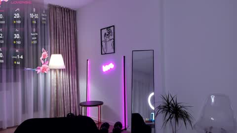 juicyypeachh_ online show from 02-03-25, 02:25