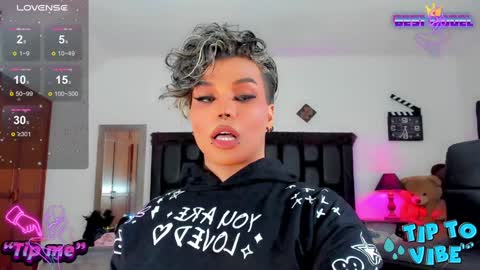 Jujubee online show from 12-21-24, 06:44