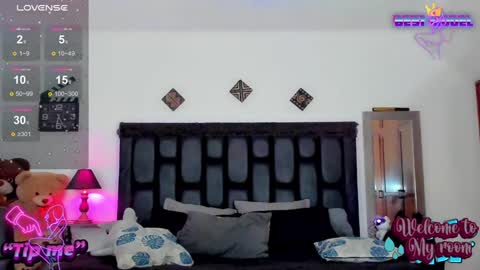 Jujubee online show from 01-11-25, 04:25