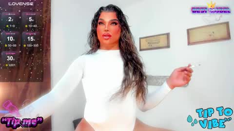 Jujubee online show from 10-18-25, 11:11