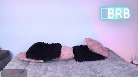 Jules and Gia online show from 03-03-26, 09:15