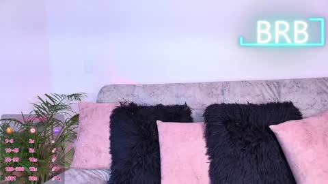 Jules and Gia online show from 05-03-26, 02:34