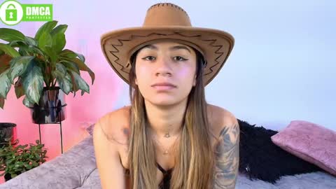 Jules and Gia online show from 05-06-26, 04:45