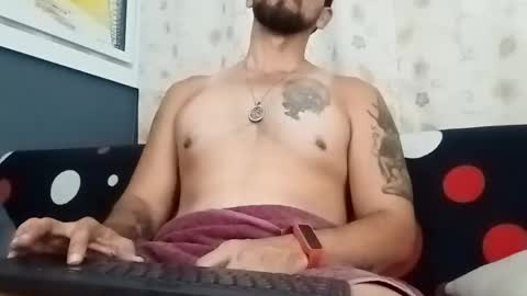 Snapshot of juleslake2 chatting on 10-28-25, 02:04 juleslake2 online show from 10-28-25, 02:04