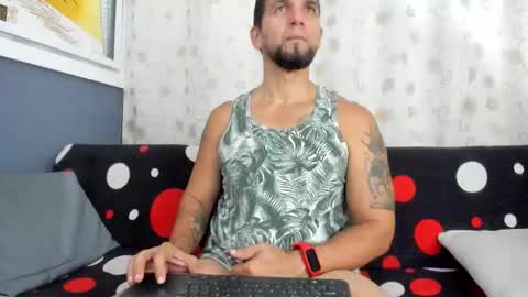 Snapshot of juleslake2 chatting on 11-20-25, 11:32 juleslake2 online show from 11-20-25, 11:32