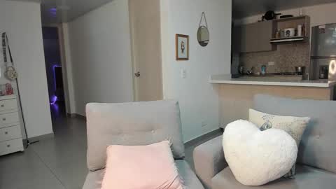 julessy online show from 02-12-26, 03:40