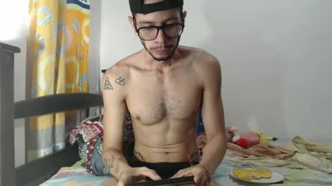 Julfigo online show from 02-25-25, 12:34