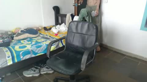 Julfigo online show from 06-23-26, 04:27