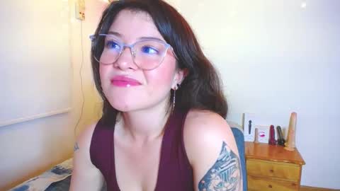 Juliana online show from 02-06-25, 01:49