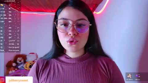 Snapshot of juli05star chatting on 02-17-26, 03:25 Juliana online show from 02-17-26, 03:25