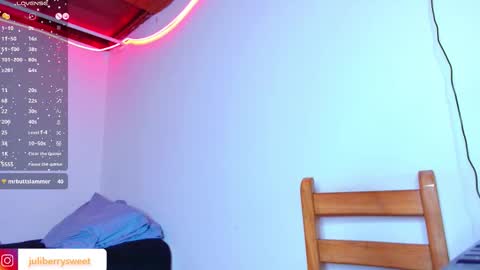 Snapshot of juli05star chatting on 03-14-26, 03:01 Juliana online show from 03-14-26, 03:01