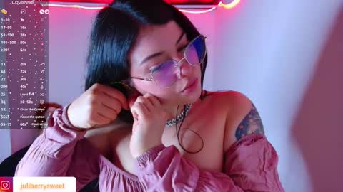 Snapshot of juli05star chatting on 03-21-26, 03:55 Juliana online show from 03-21-26, 03:55