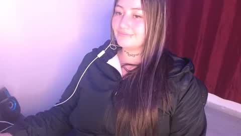 Snapshot of juli_69 chatting on 02-26-25, 05:53 Juliana Torres online show from 02-26-25, 05:53