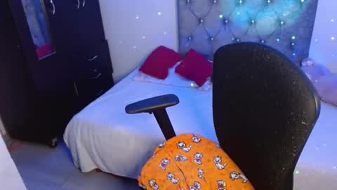 Snapshot of juli_69 chatting on 03-06-25, 11:53 Juliana Torres online show from 03-06-25, 11:53