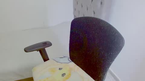 Snapshot of juli_69 chatting on 09-15-25, 06:08 Juliana Torres online show from 09-15-25, 06:08