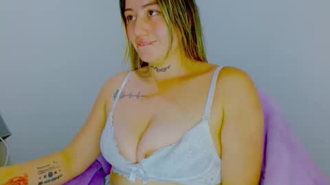  Juliana Torres  online show from 12-16-25, 09:31