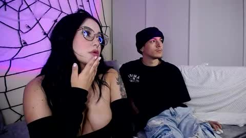 Snapshot of juli_aaron chatting on 10-19-25, 05:08 JULI AARON online show from 10-19-25, 05:08