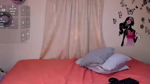 Snapshot of juli_castillos chatting on 01-06-25, 03:08 Juli online show from 01-06-25, 03:08