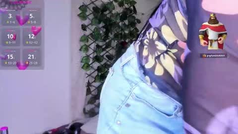 Juli online show from 10-23-25, 01:43