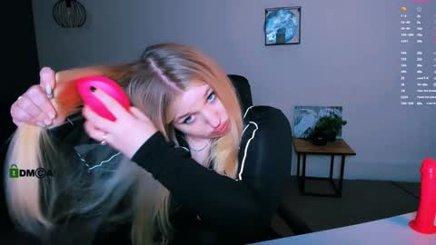 juli kisss online show from 01-05-25, 04:36