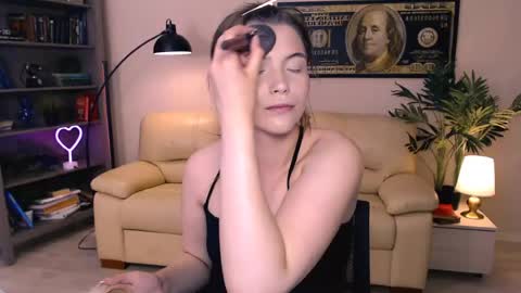 Snapshot of julia485262 chatting on 06-17-26, 01:23 julia485262 online show from 06-17-26, 01:23