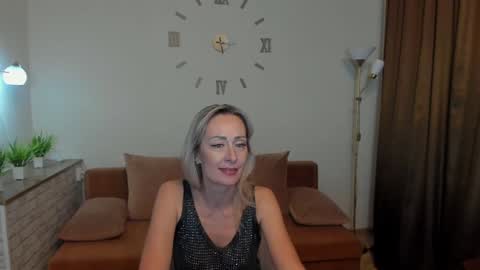 julia__cherry_ online show from 02-01-25, 04:54