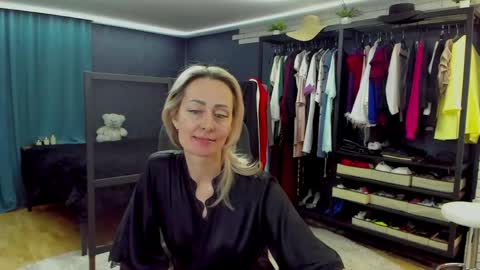julia__cherry_ online show from 03-12-26, 04:57