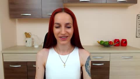 JuliaJae online show from 09-28-25, 04:29