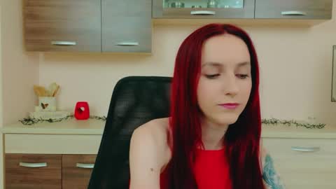 JuliaJae online show from 06-05-26, 10:43