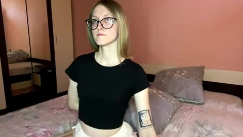 Snapshot of julia_charm chatting on 05-26-26, 04:58 julia_charm online show from 05-26-26, 04:58