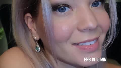 Cute online show from 12-12-24, 03:05