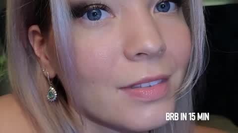 Cute online show from 12-20-24, 02:16