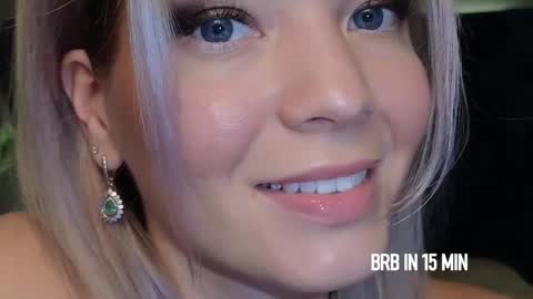Cute online show from 02-18-25, 04:05