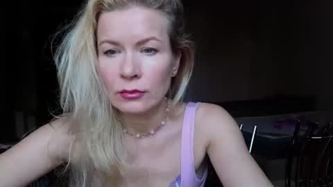 julia_giulia online show from 10-03-25, 10:45