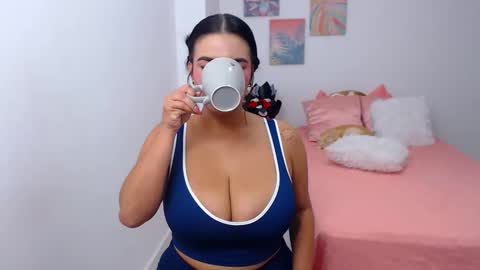 Snapshot of julia_gray_ chatting on 12-03-25, 05:04 julia online show from 12-03-25, 05:04