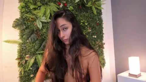 J U L IA   M A R T I N E Z online show from 03-04-25, 05:24